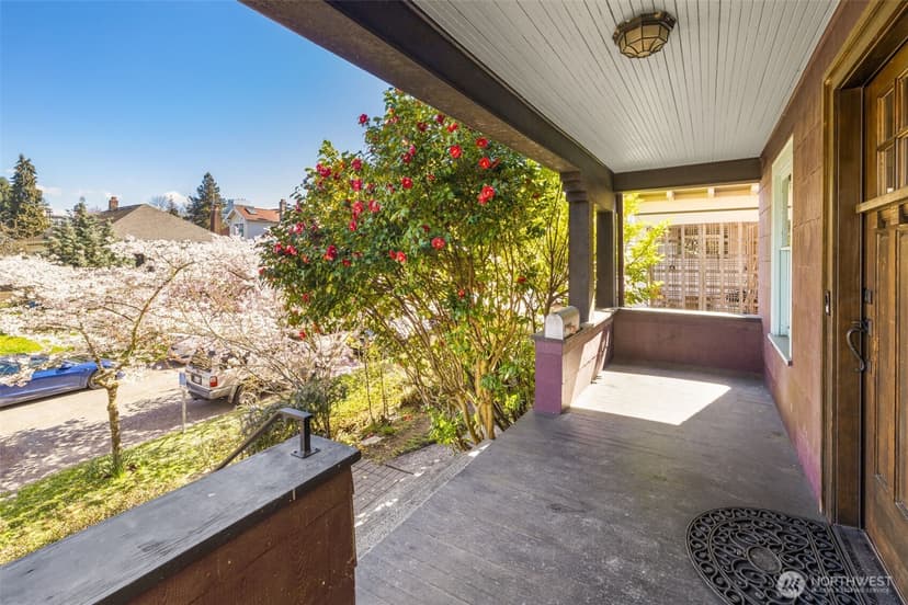 Property photo for 5519 12th Avenue NE, Seattle photo 4