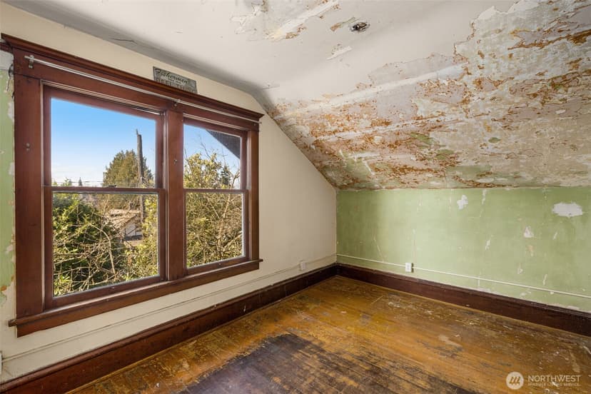 Property photo for 5519 12th Avenue NE, Seattle photo 20