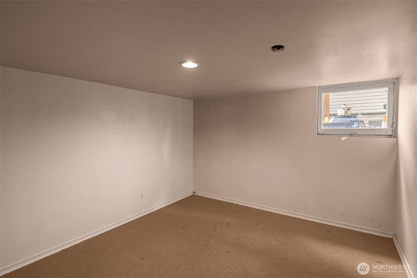 Property photo for 5519 12th Avenue NE, Seattle photo 22