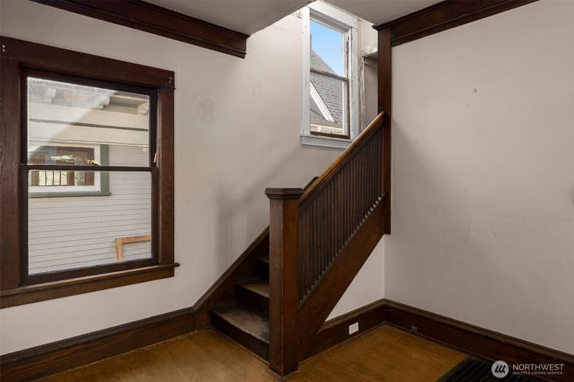 Property photo for 5519 12th Avenue NE, Seattle photo 13