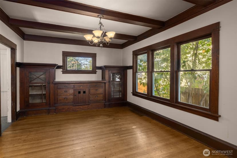 Property photo for 5519 12th Avenue NE, Seattle photo 10