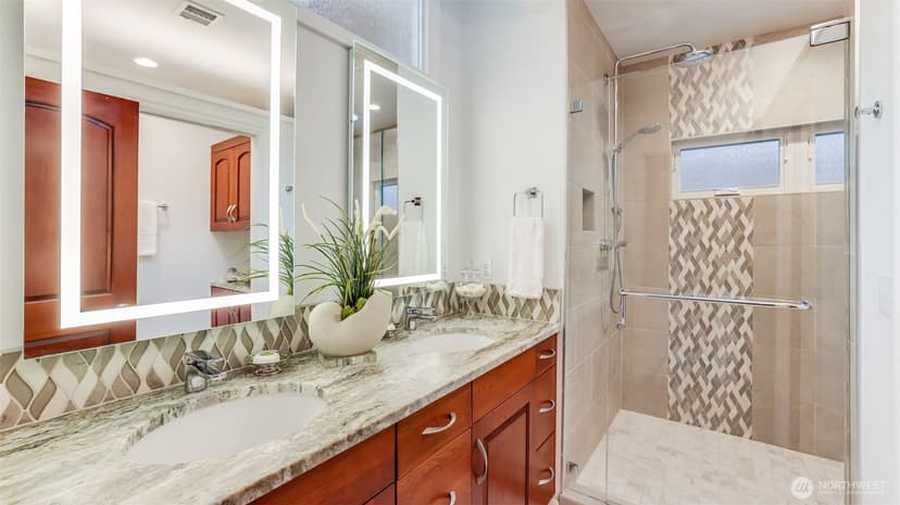 Property photo for 2171 N 122nd Place, Seattle photo 22