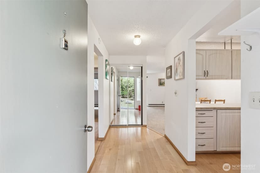 Property photo for 5806 200th Street SW #F, Lynnwood photo 3