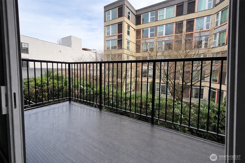 Property photo for 1414 12th Avenue #411, Seattle photo 12