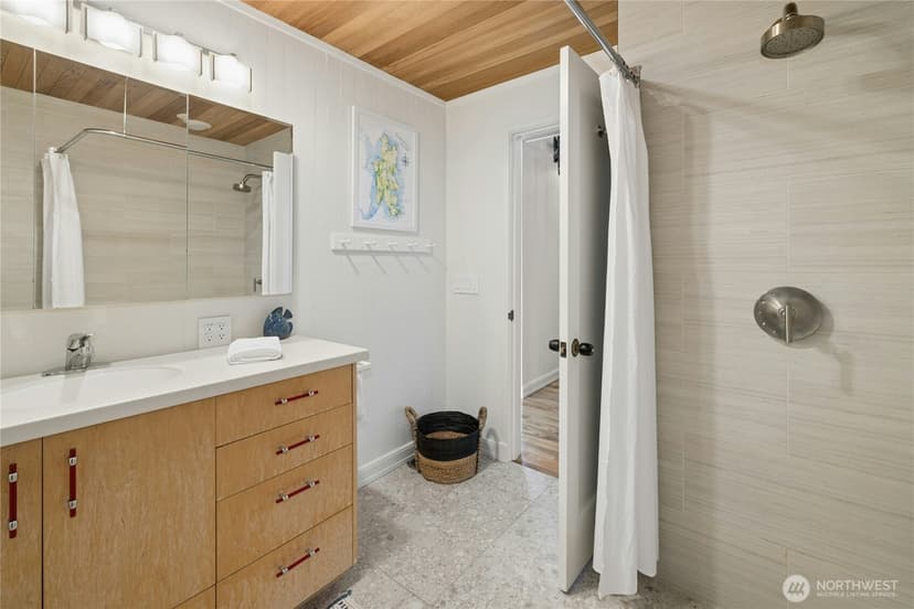 Property photo for 15636 Point Monroe Drive NE, Bainbridge Island photo 10