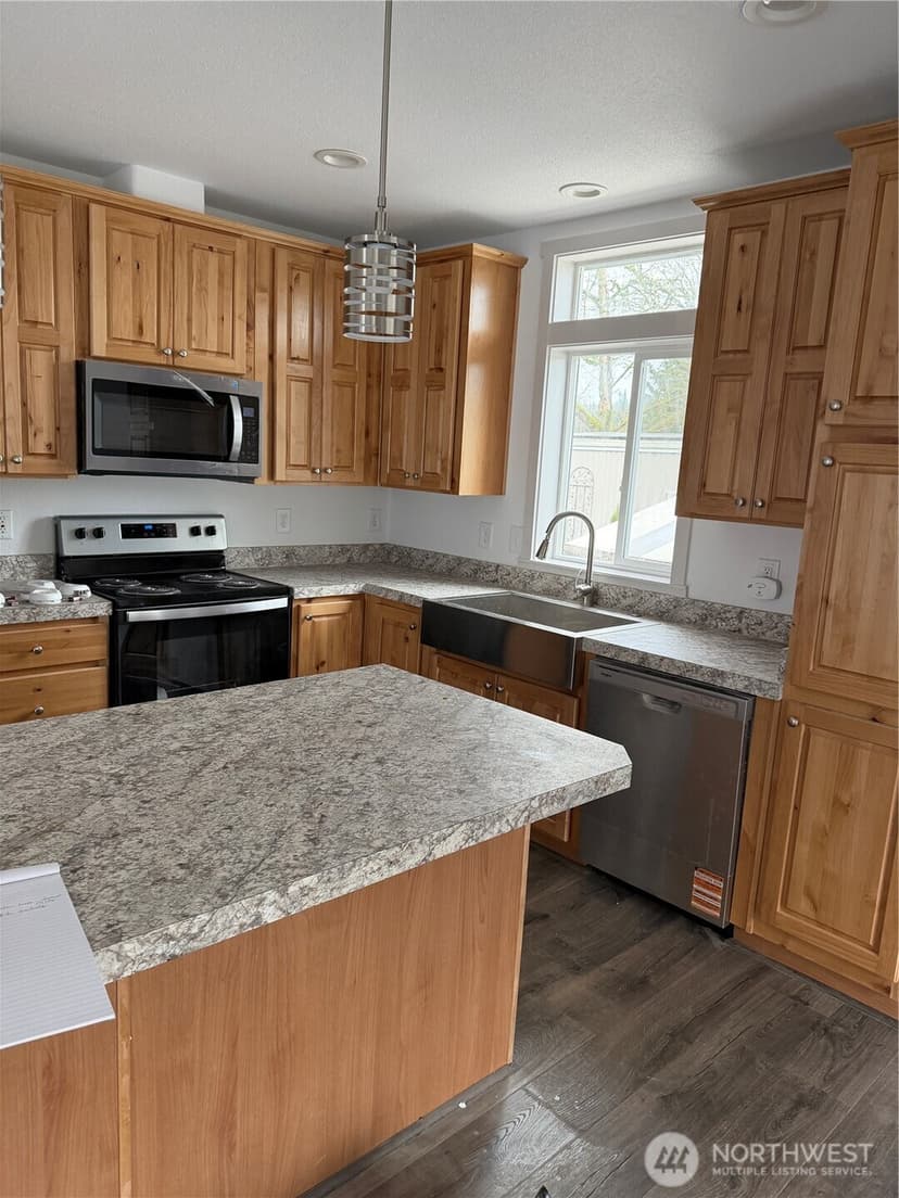 Property photo for 7301 NE 175th Street #115, Kenmore photo 6