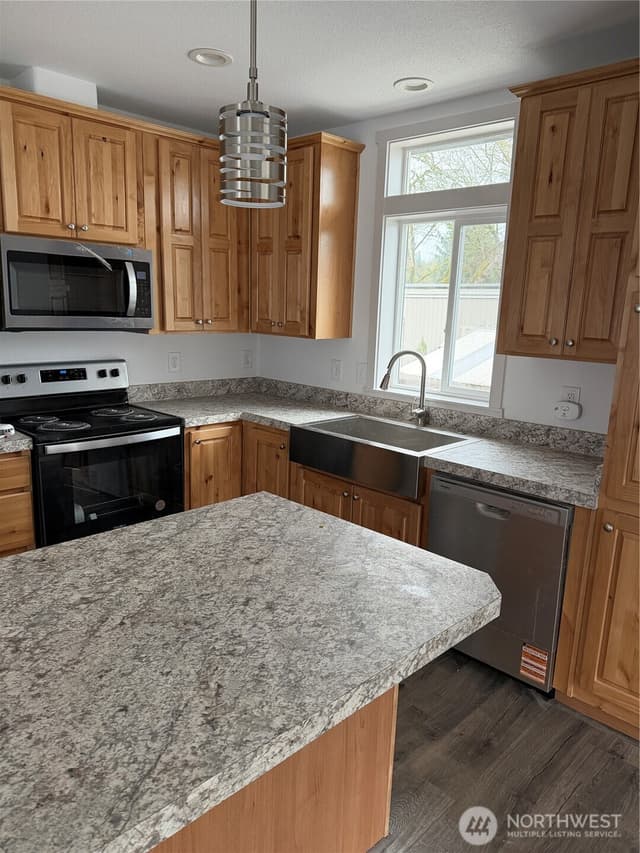 Property photo for 7301 NE 175th Street #115, Kenmore photo 2