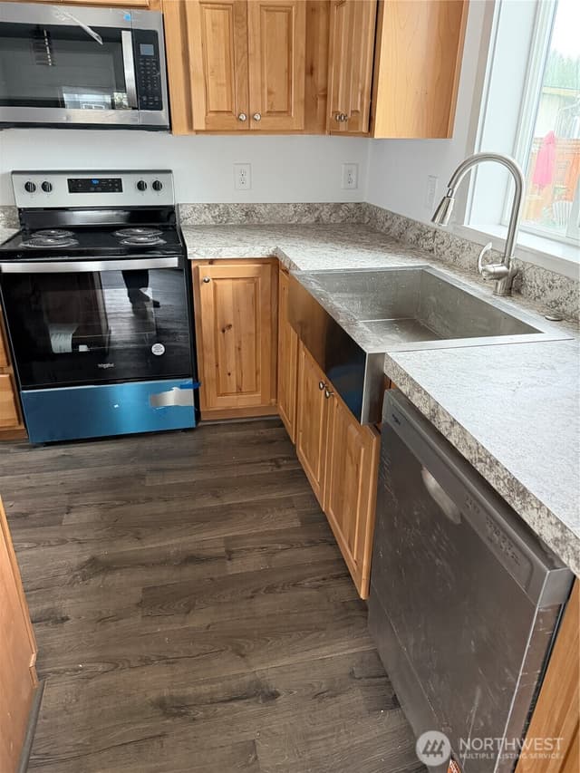 Property photo for 7301 NE 175th Street #115, Kenmore photo 5