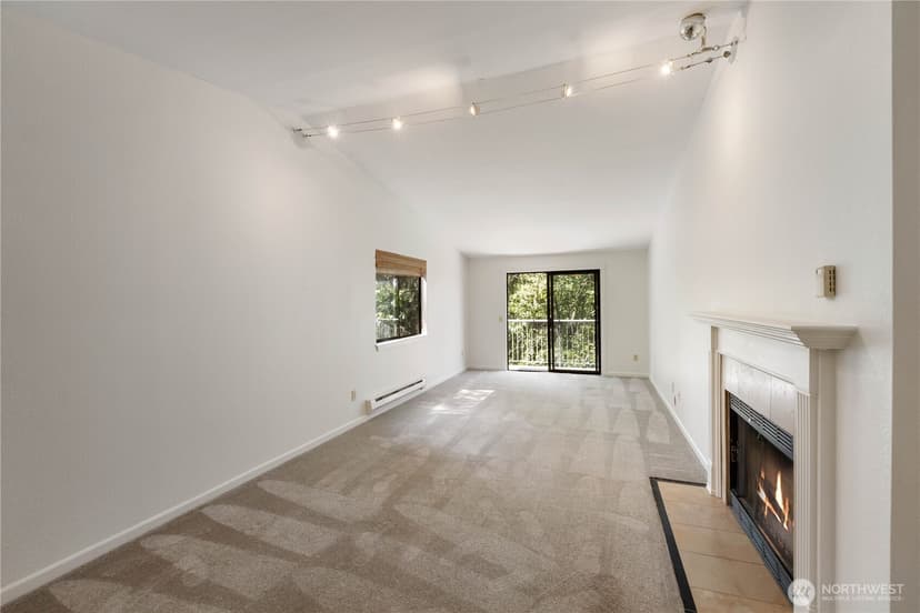 Property photo for 13235 12th Avenue SW #733, Burien photo 2
