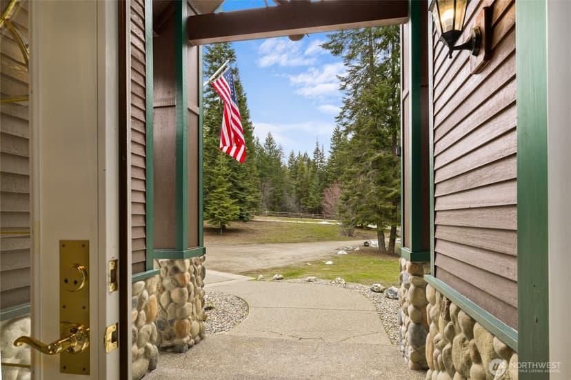 Property photo for 1770 South Cle Elum Ridge Road, Cle Elum photo 3