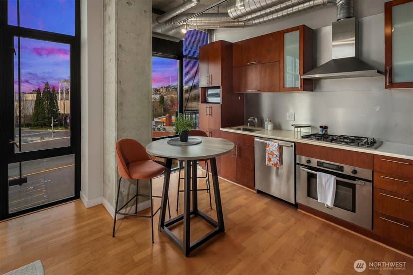 Property photo for 2720 3rd Avenue #603, Seattle photo 8