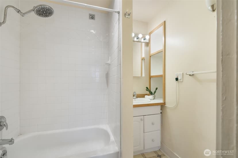 Property photo for 3596 E Howe Street, Tacoma photo 11