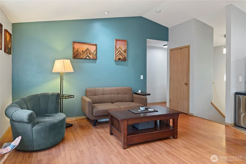 Property photo for 6352 24th Avenue SW, Seattle photo 7