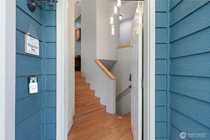 Property photo for 6352 24th Avenue SW, Seattle photo 6