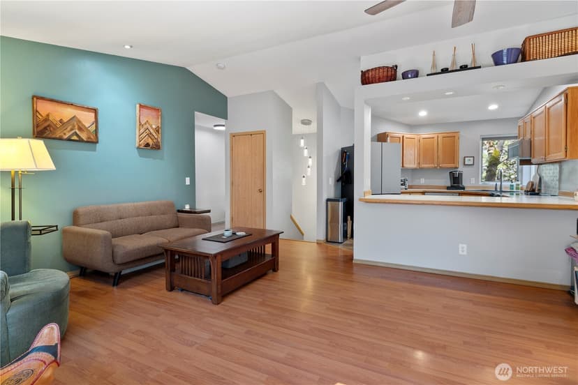 Property photo for 6352 24th Avenue SW, Seattle photo 12