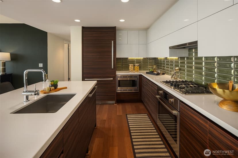 Property photo for 583 Battery Street #3406N, Seattle photo 6