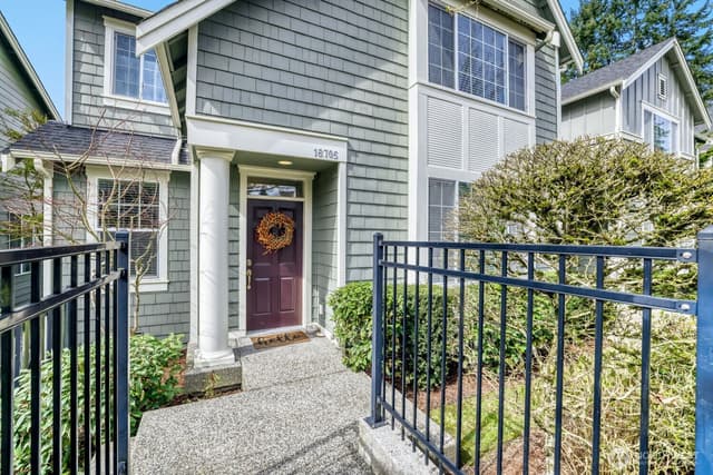 Property photo for 18705 101st Avenue NE #3, Bothell photo 2