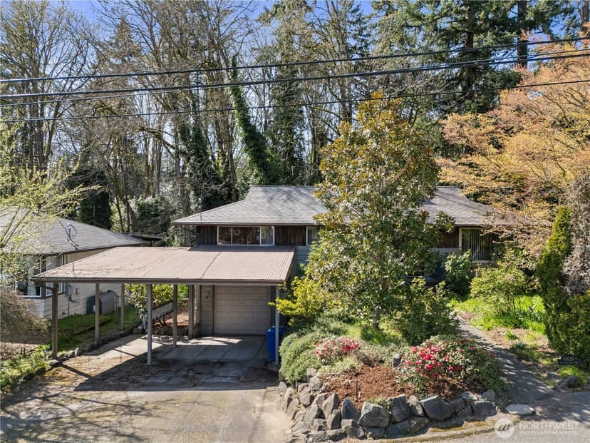 Property photo for 15829 4th Avenue SW, Burien photo 2
