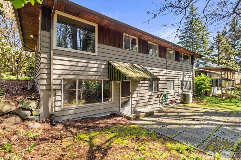 Property photo for 15829 4th Avenue SW, Burien photo 32