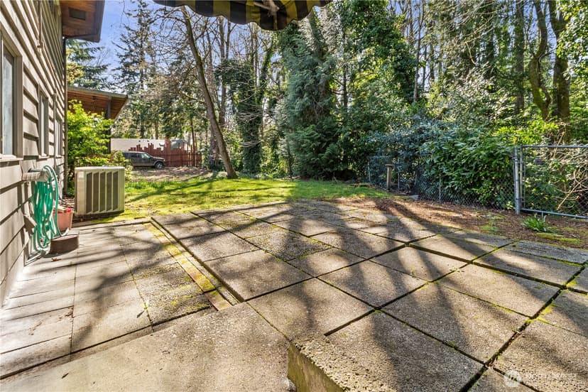 Property photo for 15829 4th Avenue SW, Burien photo 29