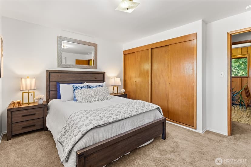 Property photo for 15829 4th Avenue SW, Burien photo 19