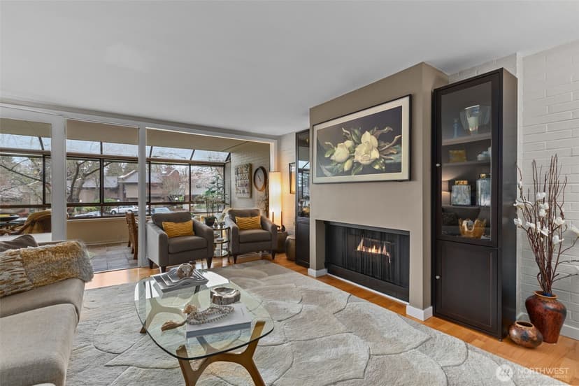 Property photo for 10903 Glen Acres Drive S #A, Seattle photo 3
