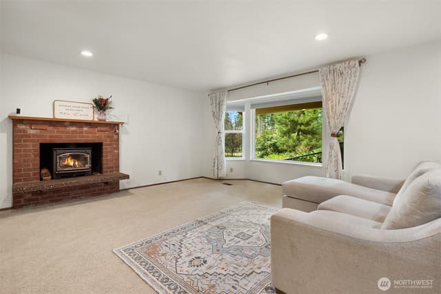 Property photo for 21803 NE 154th Street, Woodinville photo 5