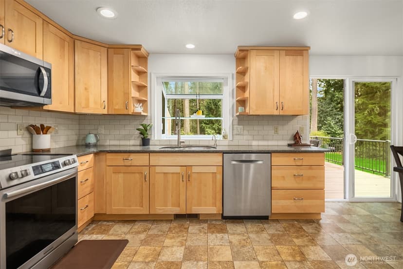 Property photo for 21803 NE 154th Street, Woodinville photo 19