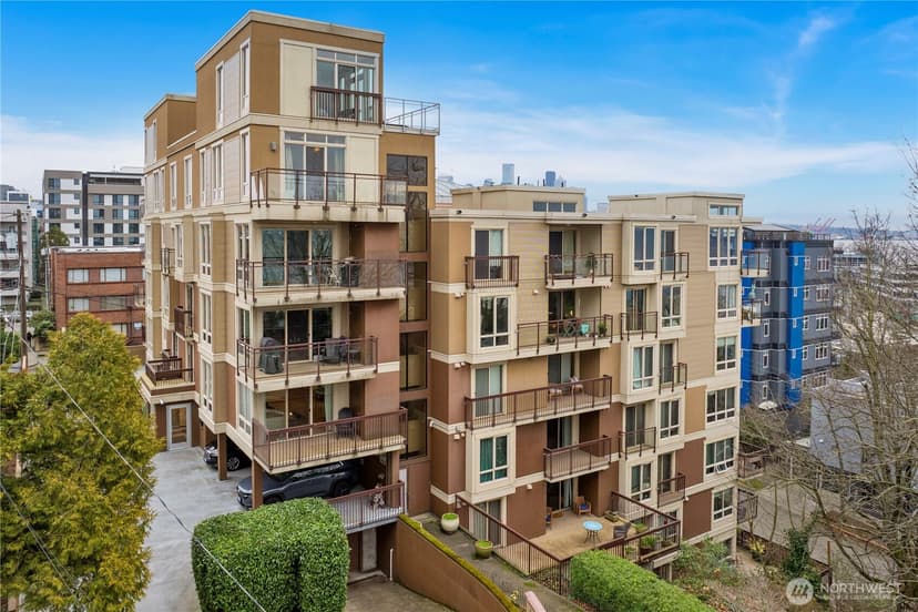 Property photo for 500 W 5th Avenue #306, Seattle