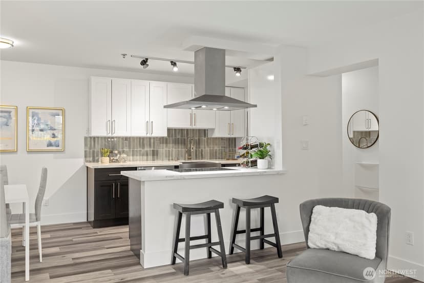 Property photo for 500 W 5th Avenue #306, Seattle photo 8