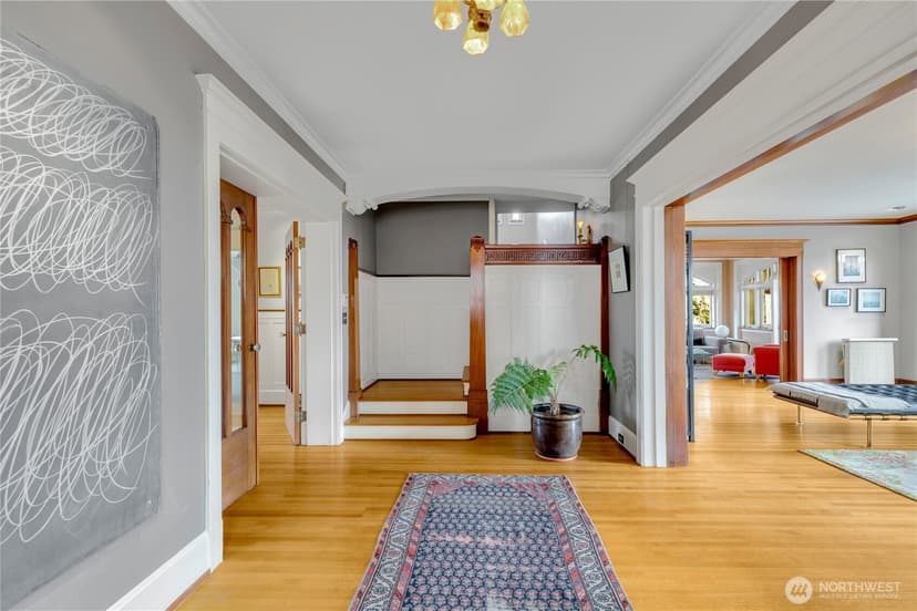 Property photo for 2844 Cascadia Avenue S, Seattle photo 5