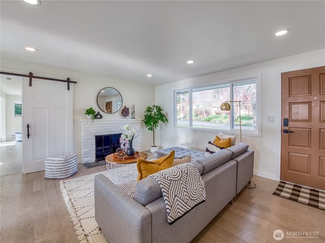 Property photo for 18 232nd Place SW, Bothell photo 3