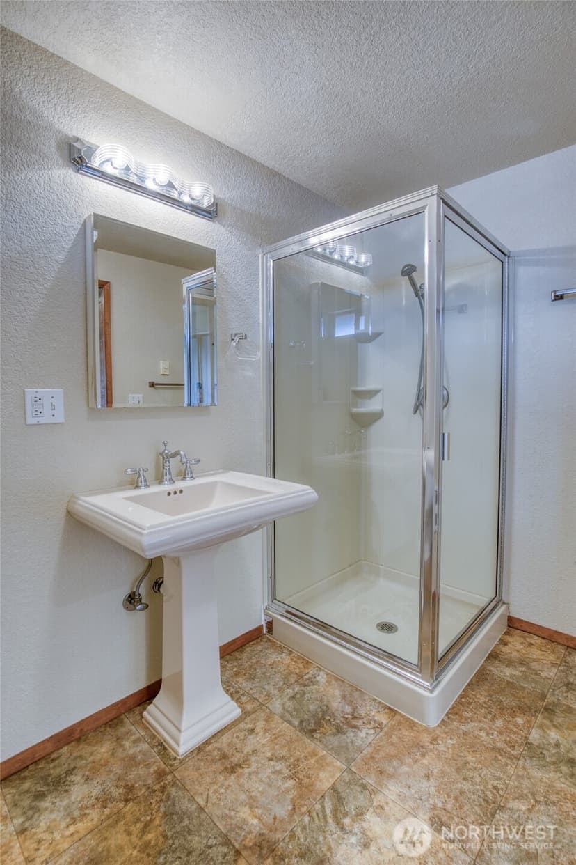Property photo for 442 Mud Hen Loop SE, Ocean Shores photo 15