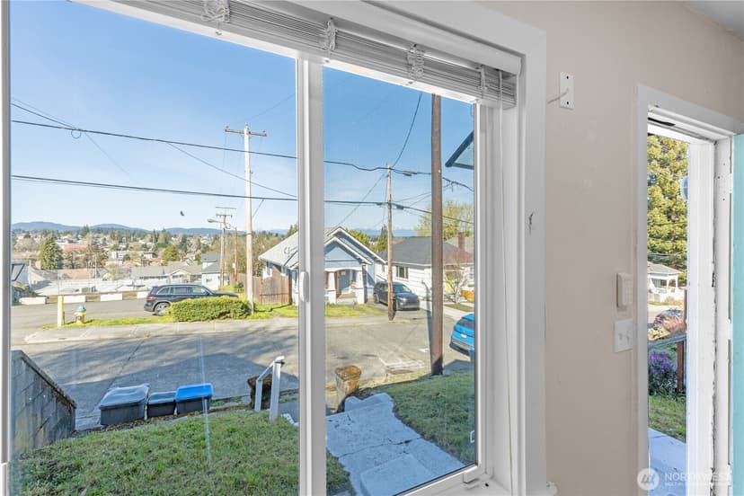 Property photo for 916 Pleasant Avenue, Bremerton photo 3