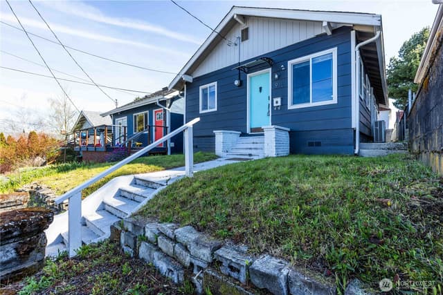 Property photo for 916 Pleasant Avenue, Bremerton photo 2