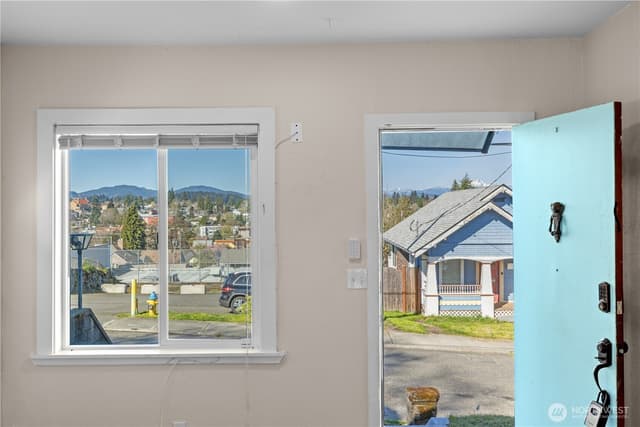 Property photo for 916 Pleasant Avenue, Bremerton photo 4