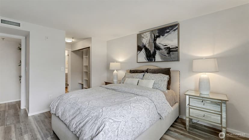 Property photo for 250 NW Dogwood Street #E-102, Issaquah photo 6