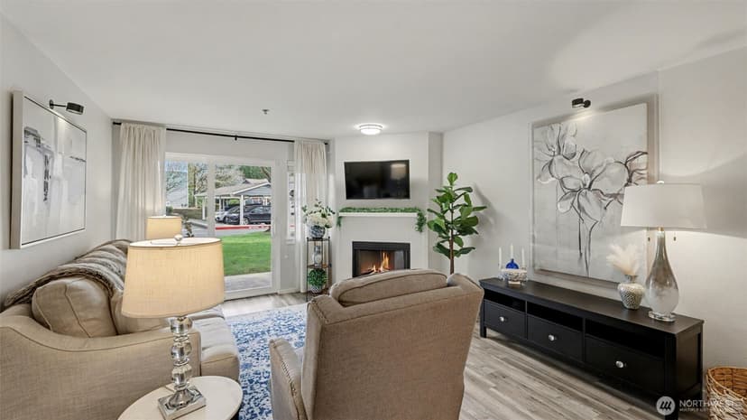Property photo for 250 NW Dogwood Street #E-102, Issaquah photo 2