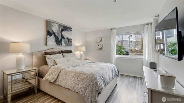 Property photo for 250 NW Dogwood Street #E-102, Issaquah photo 5