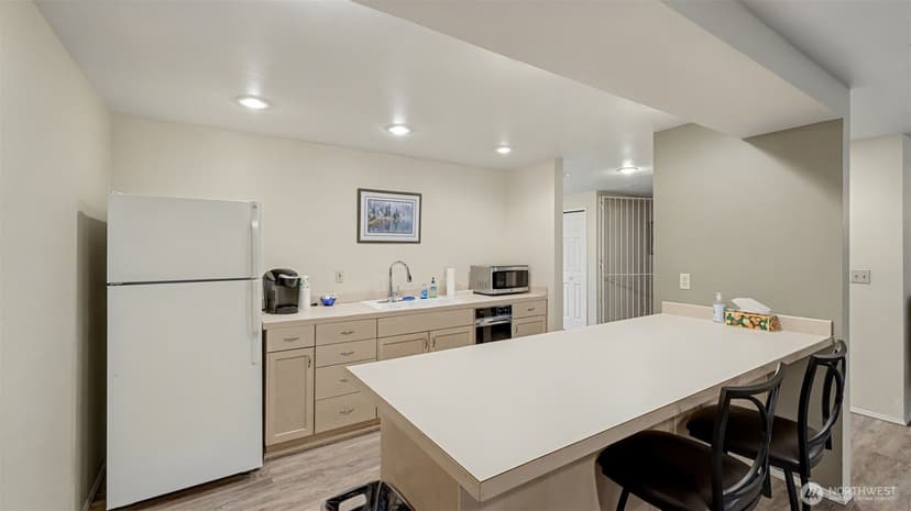 Property photo for 250 NW Dogwood Street #E-102, Issaquah photo 17