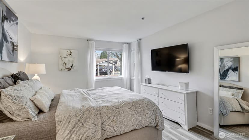 Property photo for 250 NW Dogwood Street #E-102, Issaquah photo 7