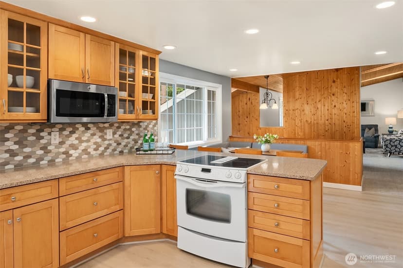 Property photo for 19522 NE 181st Street, Woodinville photo 13