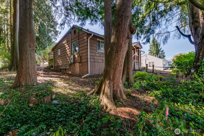 Property photo for 2324 Madison Street, Everett photo 6