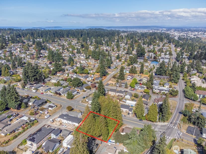 Property photo for 2324 Madison Street, Everett photo 4
