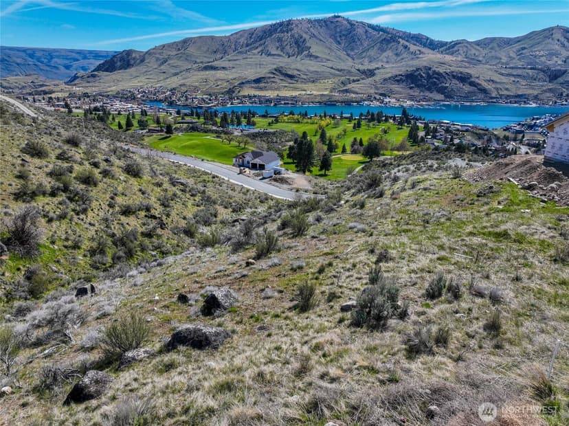 Property photo for 905 & 909 Long Drive, Chelan photo 6