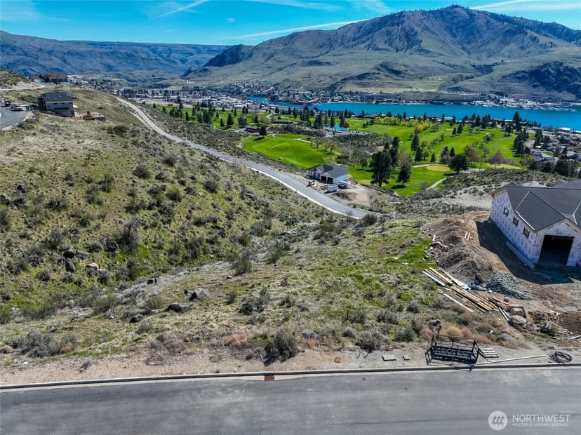 Property photo for 905 & 909 Long Drive, Chelan photo 4