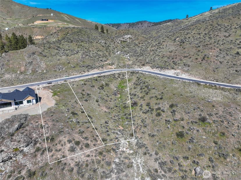 Property photo for 905 & 909 Long Drive, Chelan photo 3