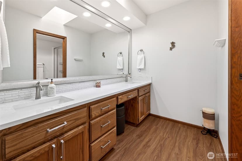 Property photo for 1703 25th Street Pl SW, Puyallup photo 22