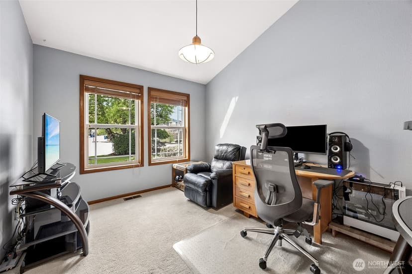 Property photo for 1703 25th Street Pl SW, Puyallup photo 17