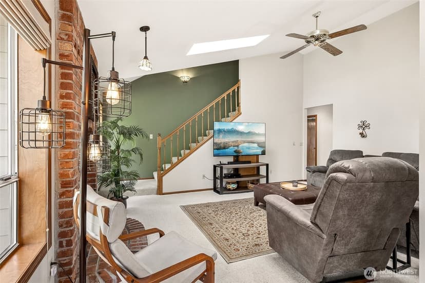 Property photo for 1703 25th Street Pl SW, Puyallup photo 13